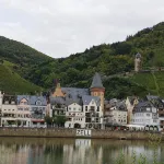 Newly renovated comfortable apartment with a view of the Moselle