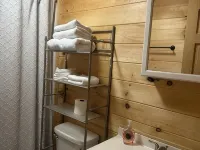 Mallard, Cozy cabin with WiFi and AC in lovely Stevenson. Perfect weekend stay . Hotels in Jackson County
