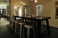 Mount Gambier Hotel - Barer