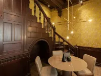 Palazzo Pianca Hotels near A Plus A Gallery