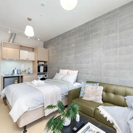 Petone City Studio with Balcony Отели в г. Ловер Хатт