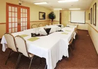 Rodeway Inn Fort Morgan - 2-Star