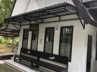 The Alit Hotels in Pacet