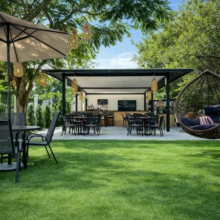 Abode ApartHotel Hua Hin Отели рядом с достопримечательностью «Као-Такиаб»
