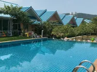Sangtong Beach Resort Hotels in Laem Sing
