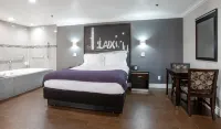 Elev8 hotel Los Angeles, LAX - Balkoner
