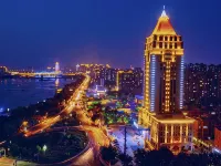 Baolong International Hotel Hotele w: Powiat Yishui