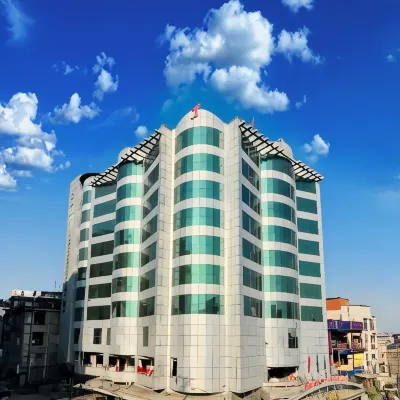 Fort Continental Hotel Hotel berhampiran Bacha Khan International Airport