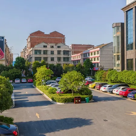 Huatian Hotel