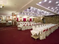 Buyuk Velic Hotel Hotels near Synagogue