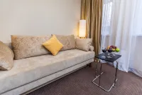 Aura Hotel