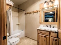 Cozy cabin #1 & AC, WiFi in Almo ID by City of Rocks National Park Hotels in Almo