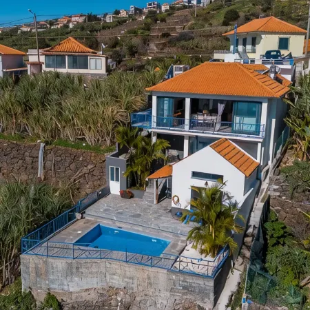 GuestReady - A marvellous stay in Calheta