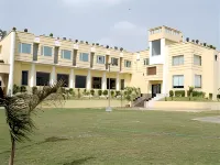 Lavanya Hotel- Near Alipur, Delhi Отели в г. 