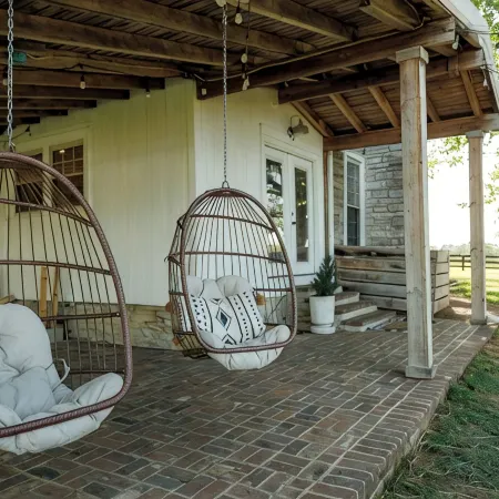 Muletown Manor • Tennessee Charm • Sleeps 10 • Fish Pond • Horse • Sunset Views
