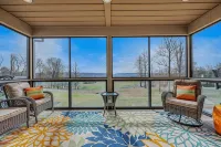 Heavenly View Luxury with Country Charm Sleeps 16 Game Room in Hedgesville WiFi - Homestays