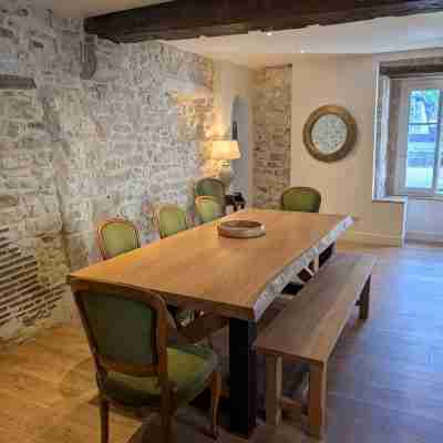 Aux 3 Maillets 1. Beautiful apartment in a 16th-century house. Others