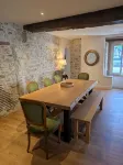 Aux 3 Maillets 1. Beautiful apartment in a 16th-century house.