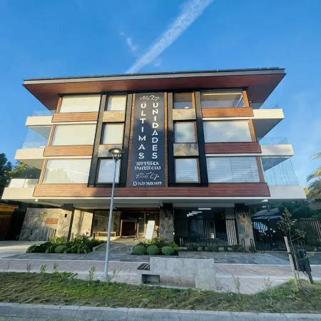 Apartamento a Estrenar, Céntrico, Cerca de Playa Grande. Cochera. Equipado Full