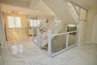 Luxury 6BR Villa w/ Pool, Rooftop Deck & lower level Lounge/ 2 Car garage/AC