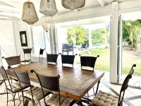 In the midst of the Green Butterfly, Maison La Samana offers comfort and tranquillity. - 3 Sao