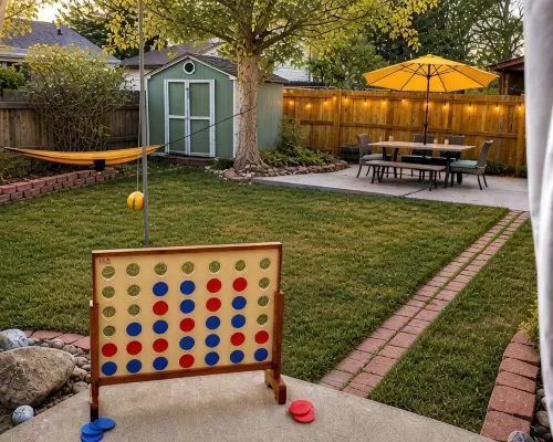 5Br Group Getaway, Backyard Games + Patio - Homestays