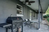 Tranquil Oaks Near Lake & Raceway w/Tesla Charger & Family Games Included!