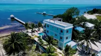 Beautiful Ocean front home in San Pedro, Belize - Homestays