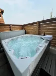 Very cozy copper John, town center retreat! - 발코니