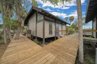 Charming Waterfront Home - Dock Access - Fishing Retreat - Pool - AC - King Bed! - balcony