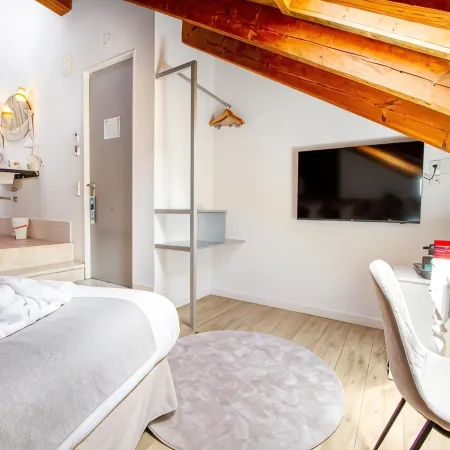 Les Monges Palace Boutique