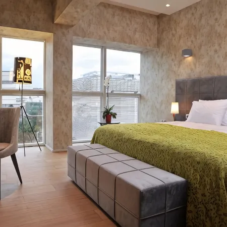 Athenaeum Grand Hotel
