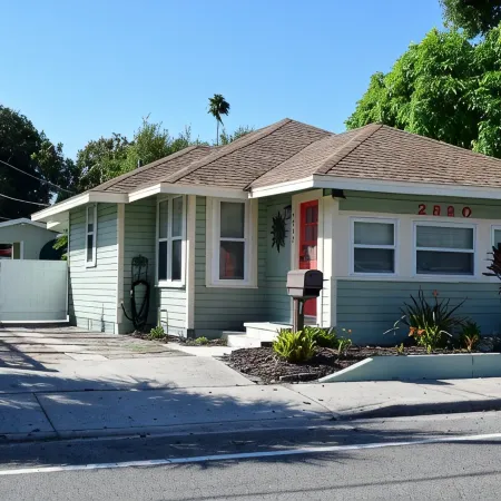 Private Heated Pool Casita Near Downtown & Beaches in Pinecraft.