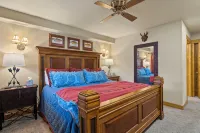 Downtown Western Oasis - Walking Distance To Everything! OLD TOWN RESIDENCES!! - 4-Star