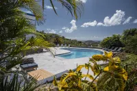 3 Villas,One Price/ Sleeps 16/ Steam Room/Private Pool/Close to everything Gated -  Ferienhäuser