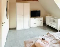 First class house close to the beach, fenced garden 8 adults + children