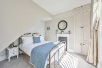 Charming Three Story Townhouse footsteps away from the historic harbour. - 컨트리 하우스