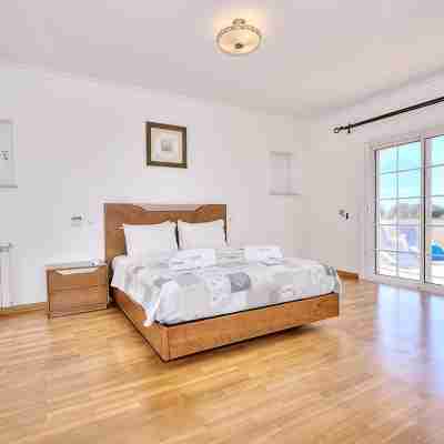 Amora Classic Villa 5 mins walk from center of vilamoura Rooms