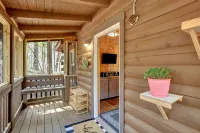 Charming Mountain Ridge View Cozy Cabin near FDR State Park and Callaway Gardens
