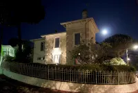 Villa in Royan Park, 15 pers. - 200m from beach - 400m from shops/station. - Boutique