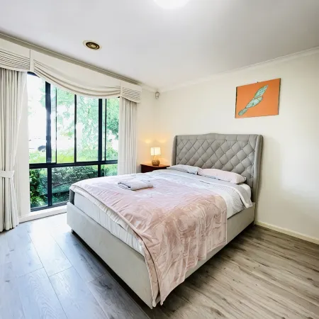 6 Bedroom House @ Gungahlin Town Center
