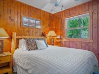 Nick's Lakeside Lodge