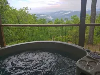 This is the One!!!  Just Wow... Amazing Mountain/Lake Views HotTub FirePit - Homestays