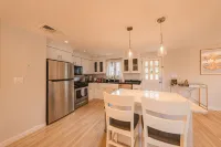 LUXE 3BR Near Boston, Airport, and Beach! - Homestays