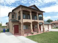New Build Luxurious Modern Apartment With a Private Garage And a Covered Porch