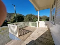 Westie on the West Coast - Private, Free WIFI, Entire Cottage - 2-Star