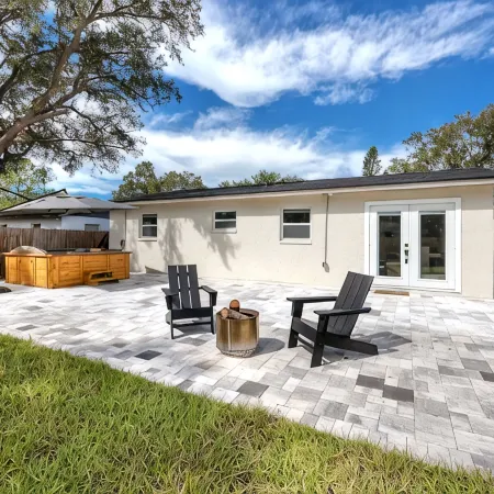 Modern 3BR 1BTH with Hot Tub Minutes Away From Gulf Beaches