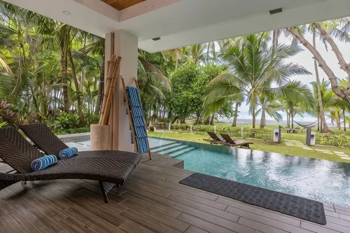 Beachfront Modern Luxe Villa Steps from the Sand! - 4-stjärniga