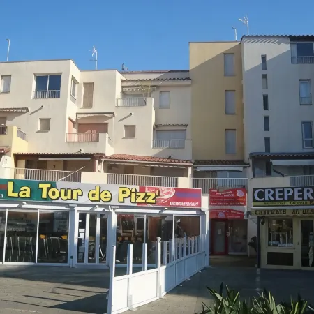 Air-conditioned apartment of 43 m² with swimming pool in the residence