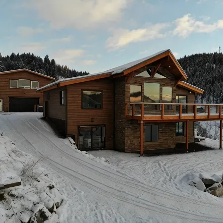 Base Camp Guest House Mountain VIEW, Jacuzzi, Great Location
